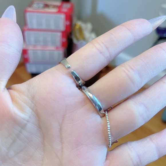 Ring - Picture 2 of 2